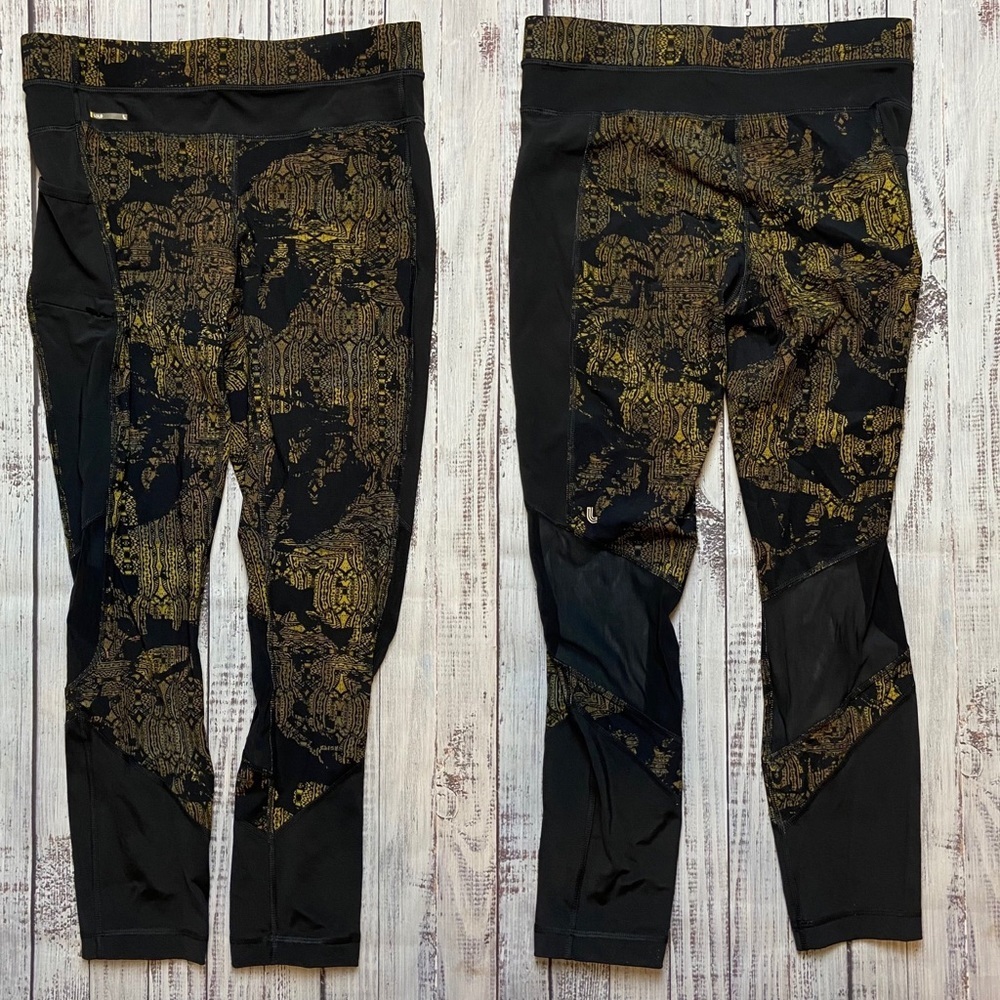 Lole Burst Black and Gold Print Ankle Leggings. Size Small. EUC - Picture 3 of 13